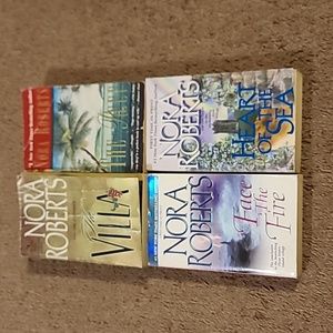 Nora Roberts book set